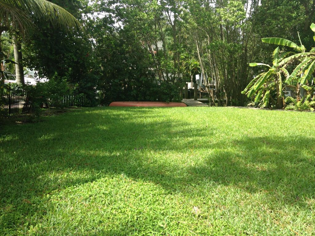 Photo of 608 SW 8th Avenue, Fort Lauderdale, FL 33315 (MLS # B26007087)