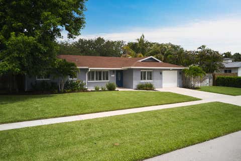 Photo of 304 Circle W, Jupiter, FL 33458 (MLS # B26053273)