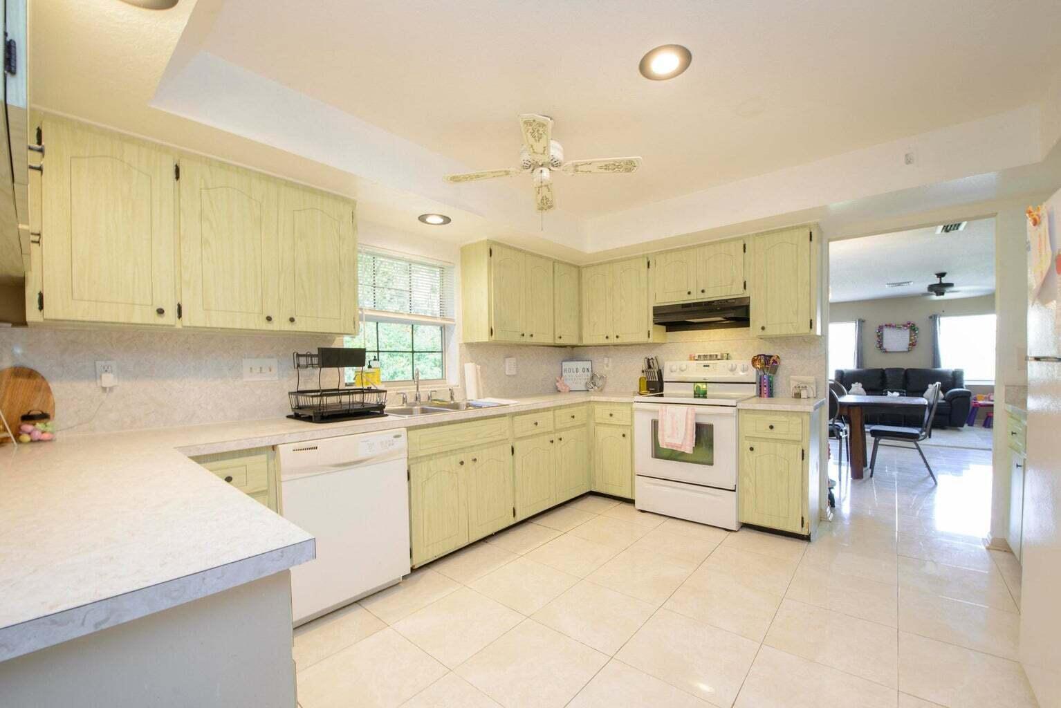 SOUTH PORT ST LUCIE UNIT 4 - Residential Lease