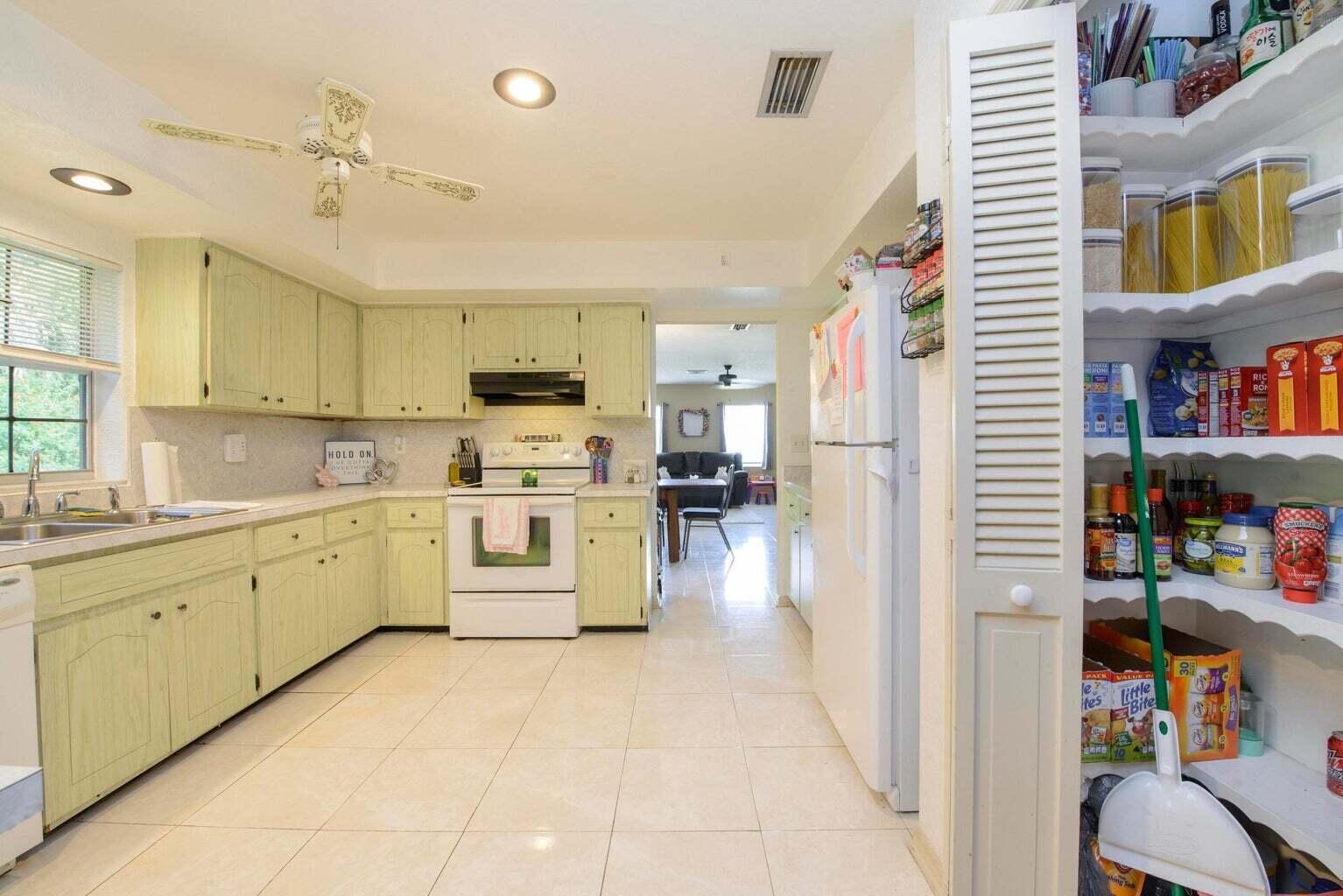 SOUTH PORT ST LUCIE UNIT 4 - Residential Lease