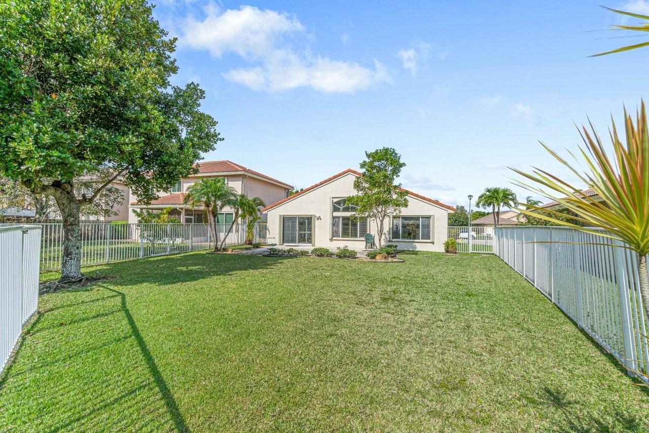 4692 Saint Simon Dr, Coconut Creek, FL, 33073/$599,000 1 4692 Saint Simon Dr
