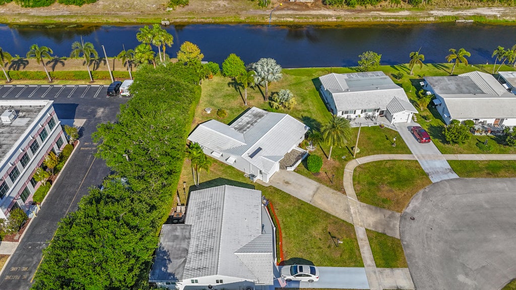 Photo of 1401 SW 17th Avenue, Boynton Beach, FL 33426 (MLS # R11128101)