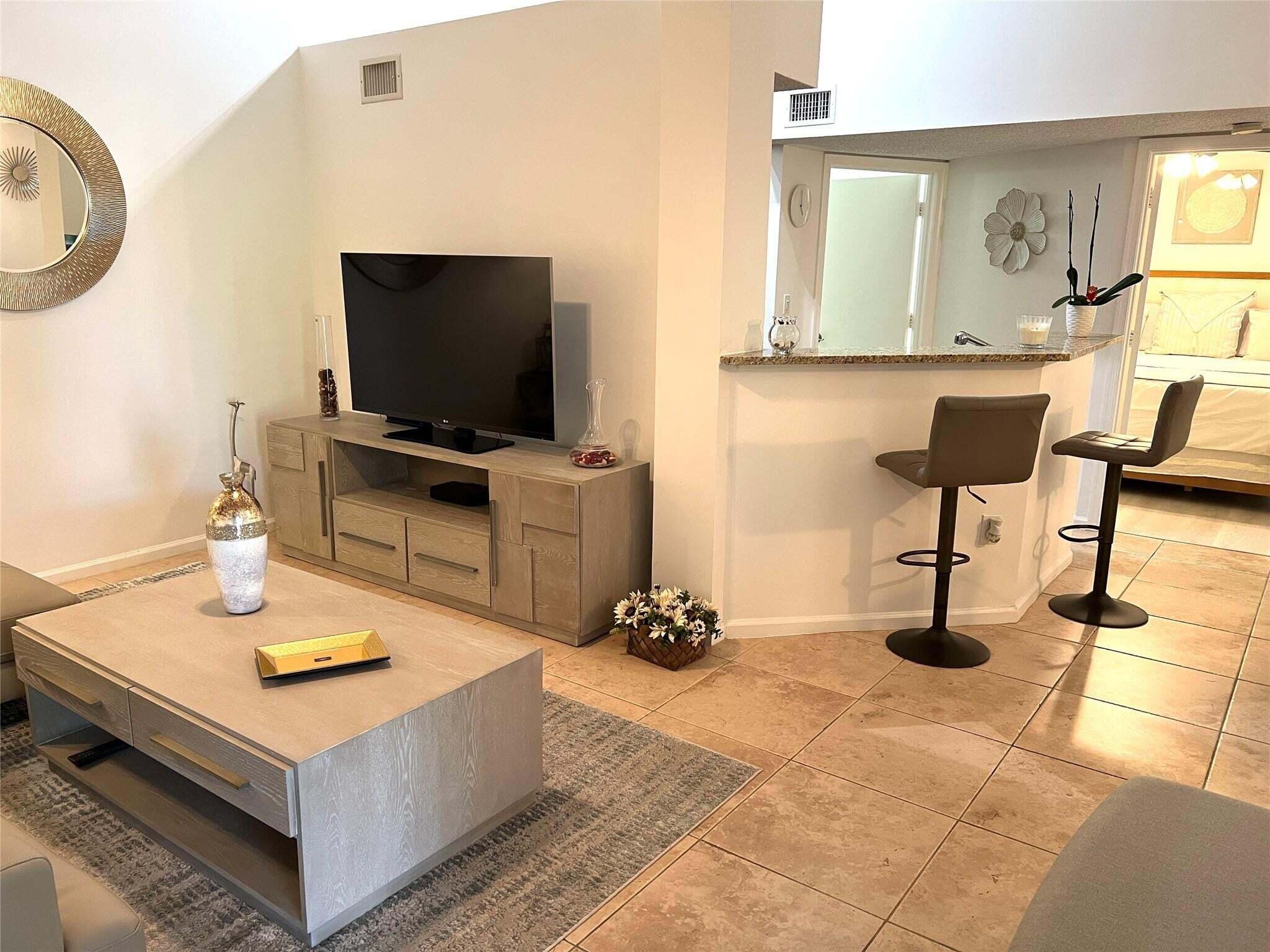 BAHIA AT DELRAY CONDO - Residential Lease