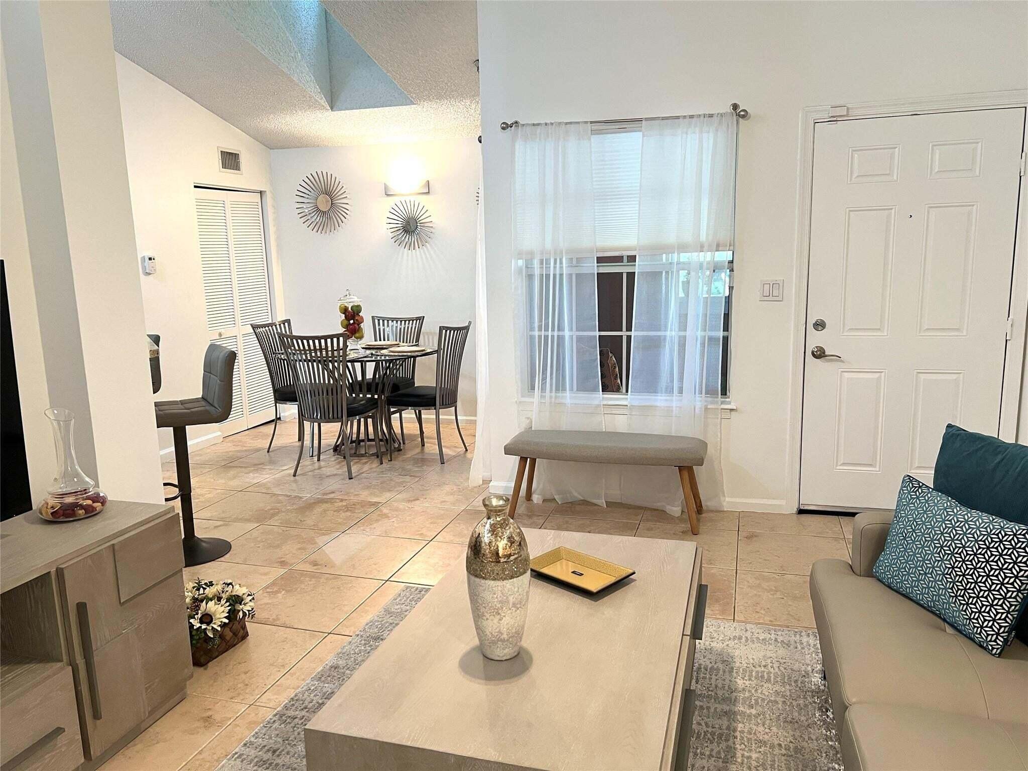 BAHIA AT DELRAY CONDO - Residential Lease