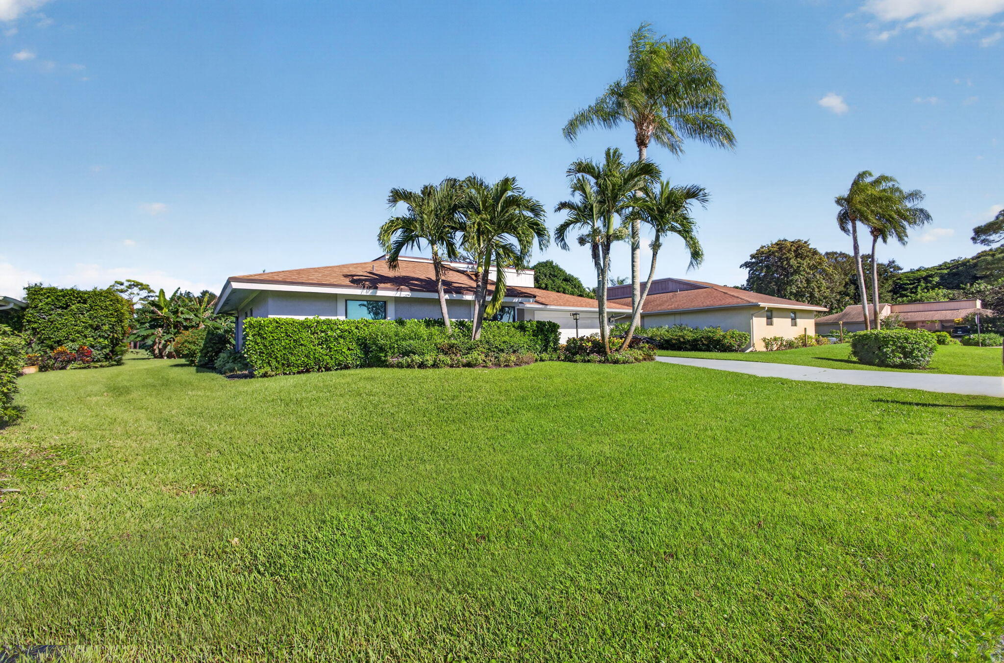 13504 Crosspointe Drive
