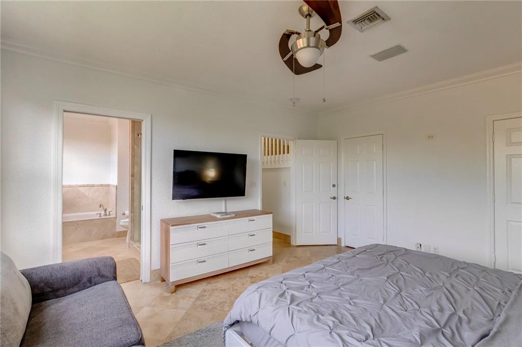 BOUGAINVILLAS TOWNHOMES - Residential