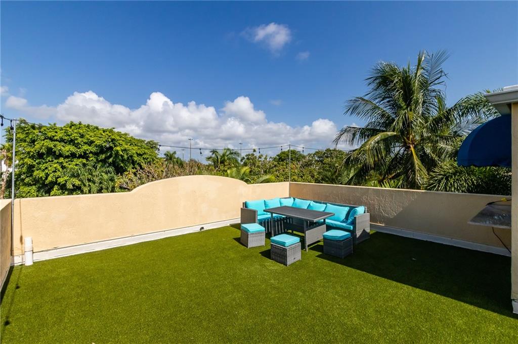 BOUGAINVILLAS TOWNHOMES - Residential