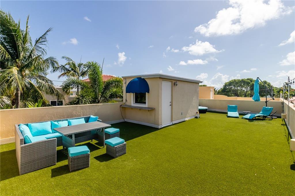 BOUGAINVILLAS TOWNHOMES - Residential