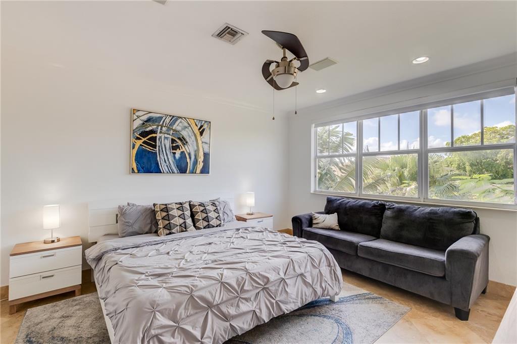 BOUGAINVILLAS TOWNHOMES - Residential