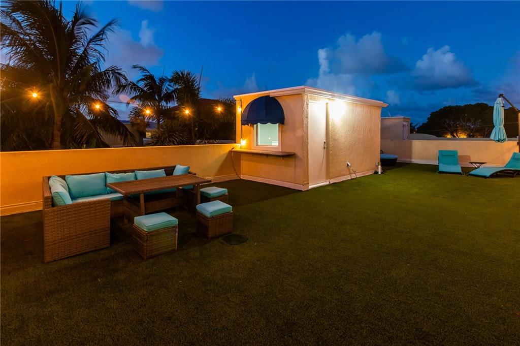 BOUGAINVILLAS TOWNHOMES - Residential