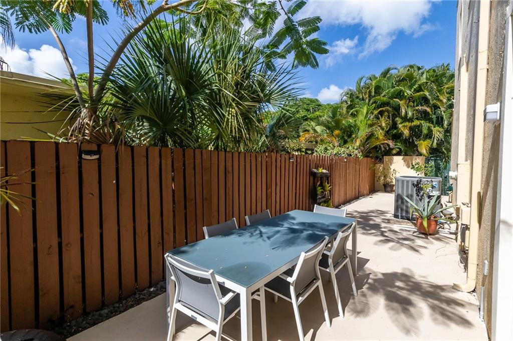 BOUGAINVILLAS TOWNHOMES - Residential