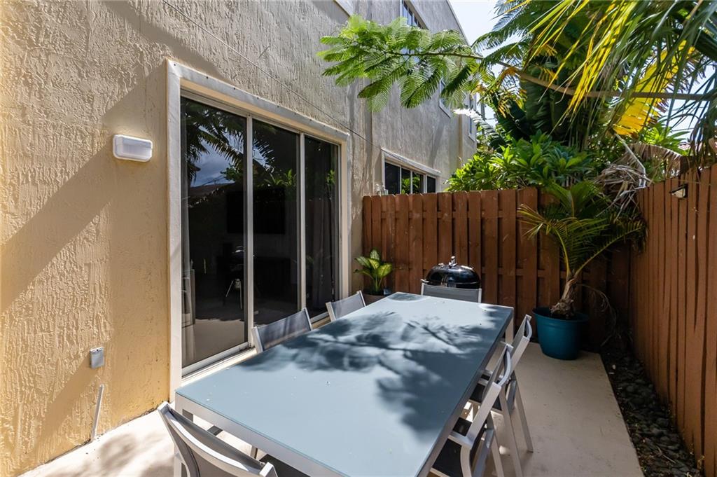 BOUGAINVILLAS TOWNHOMES - Residential