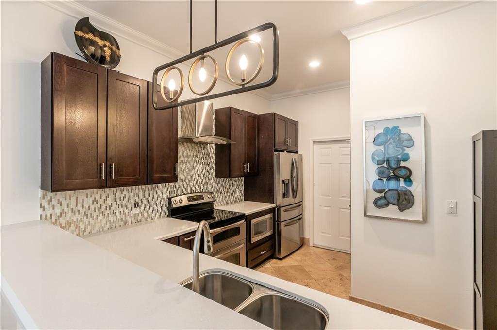 BOUGAINVILLAS TOWNHOMES - Residential