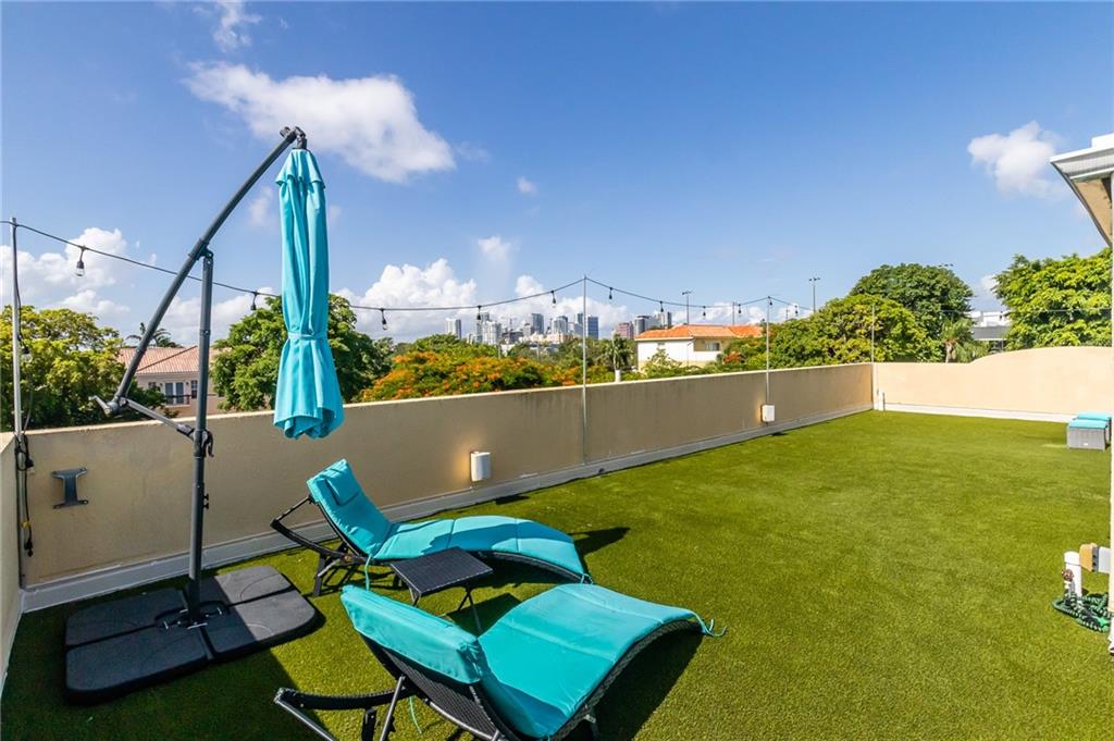 BOUGAINVILLAS TOWNHOMES - Residential