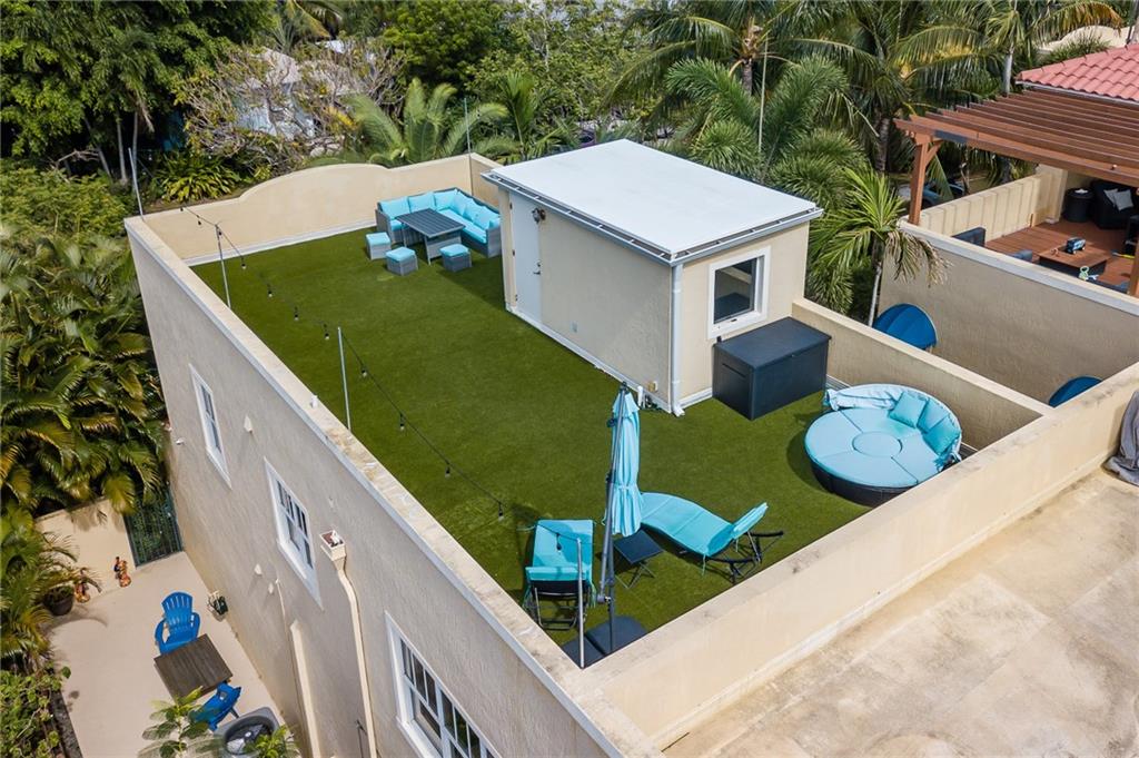 BOUGAINVILLAS TOWNHOMES - Residential