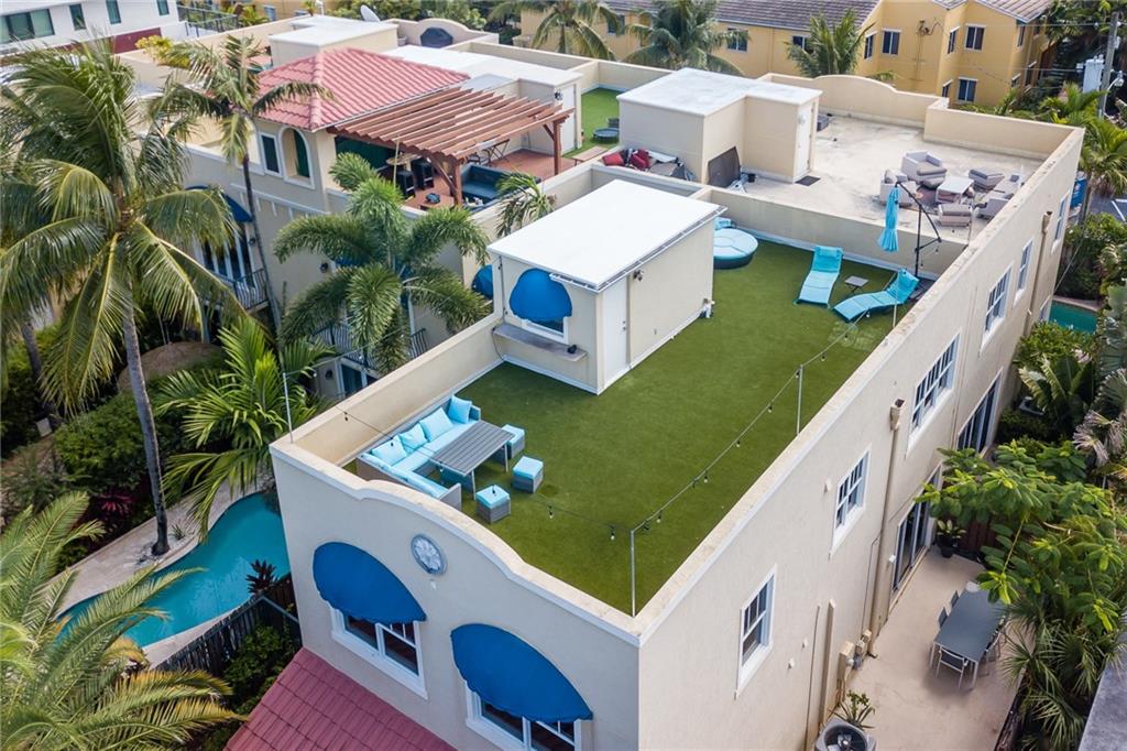 BOUGAINVILLAS TOWNHOMES - Residential