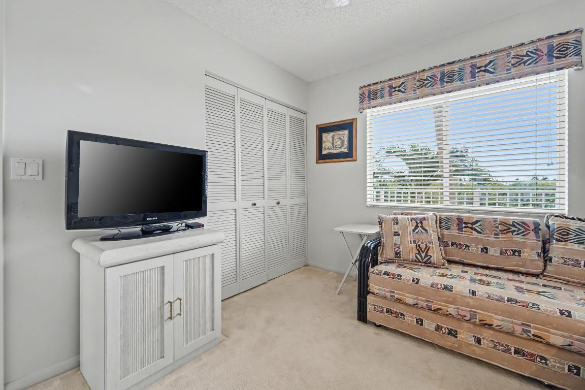 HUNTINGTON POINTE - Residential Lease