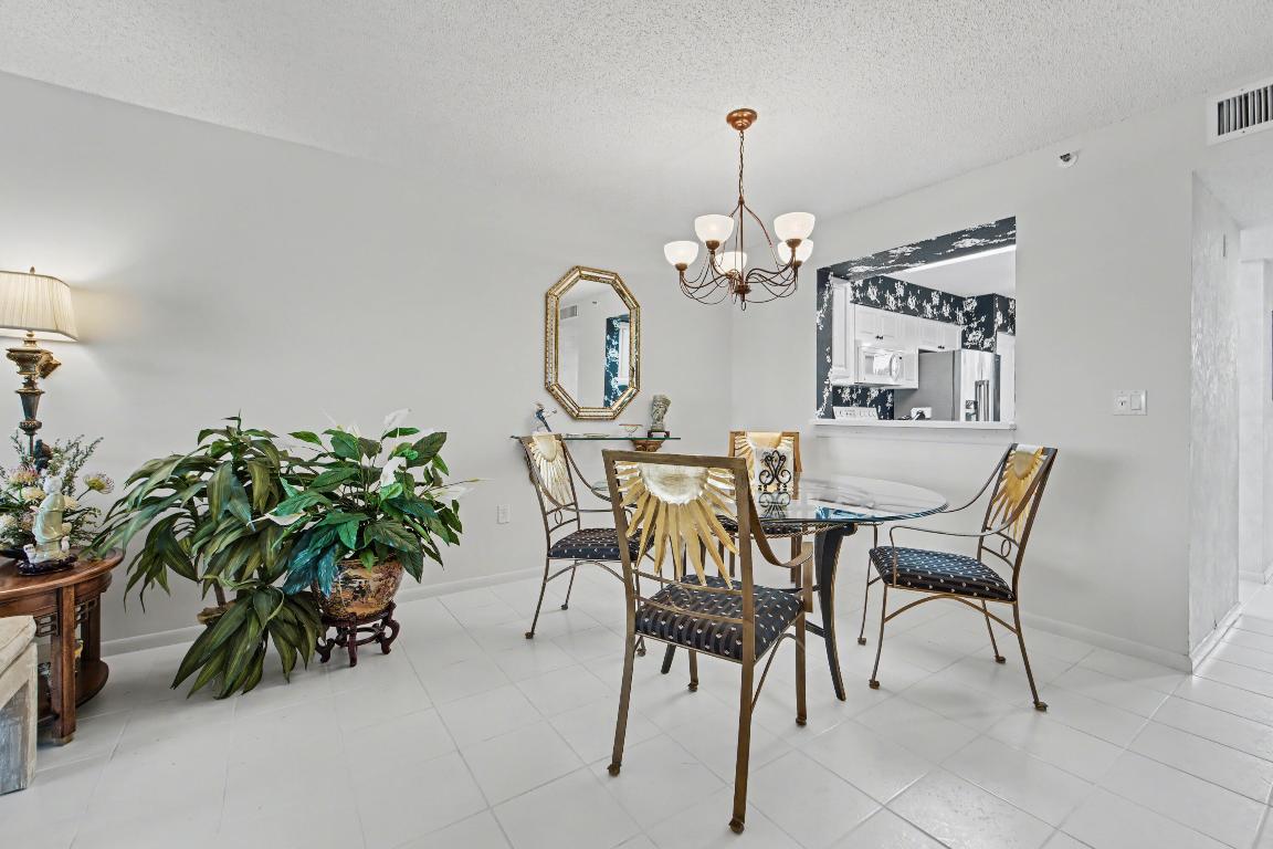 HUNTINGTON POINTE - Residential Lease