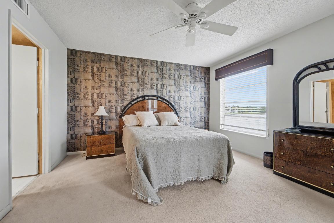 HUNTINGTON POINTE - Residential Lease