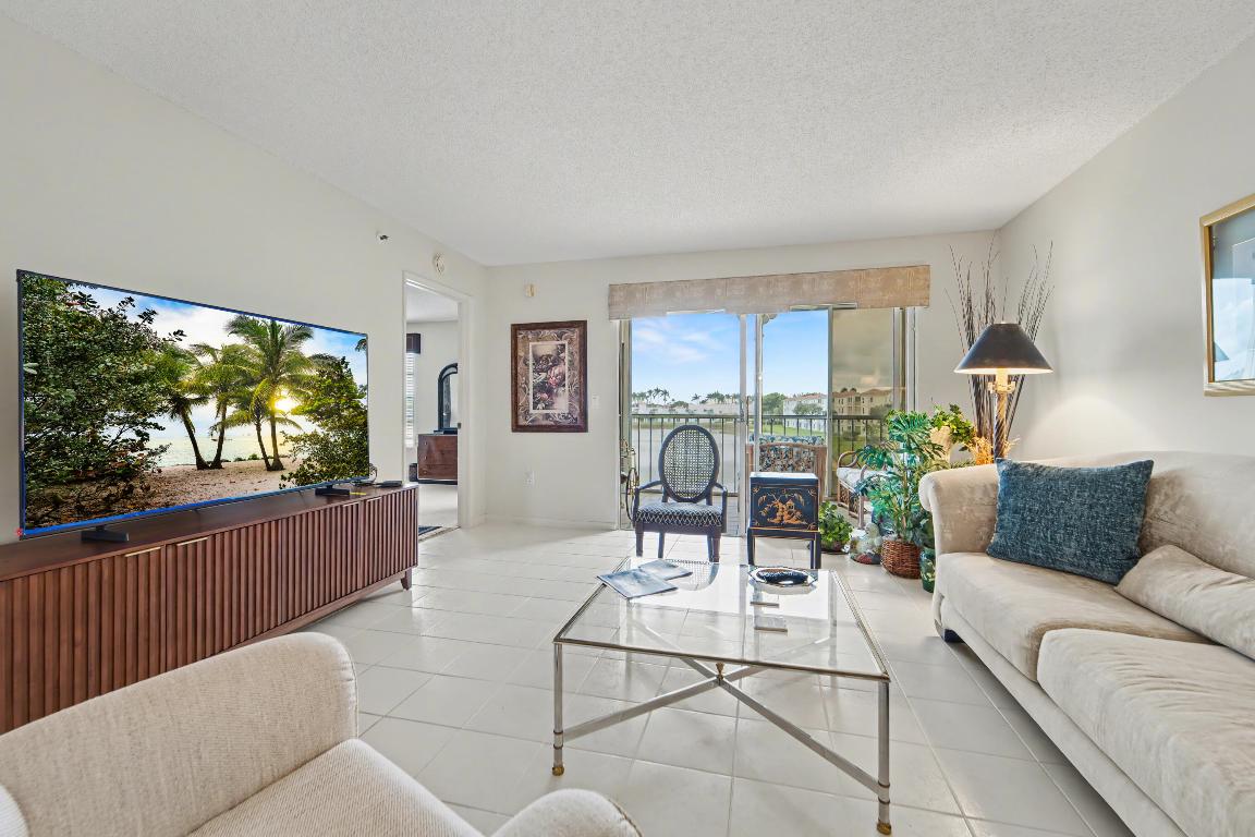 HUNTINGTON POINTE - Residential Lease