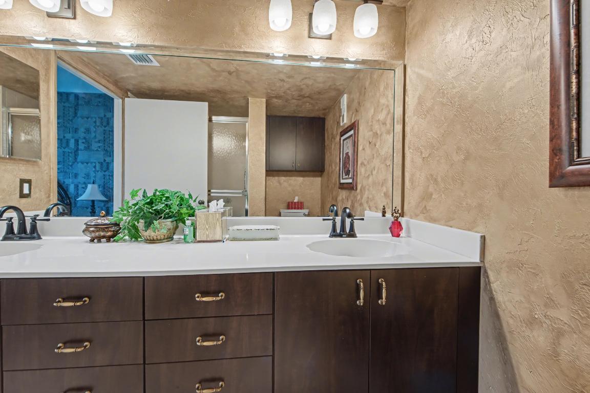 HUNTINGTON POINTE - Residential Lease