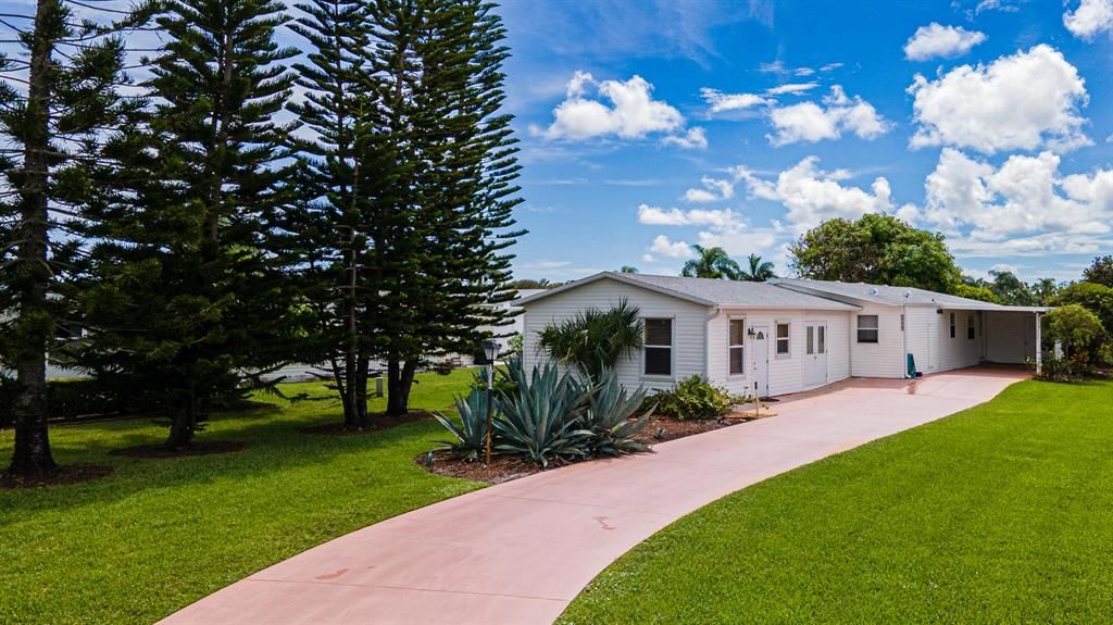 Photo of 3339 Ironwood Avenue, Port St Lucie, FL 34952 (MLS # R10840286)