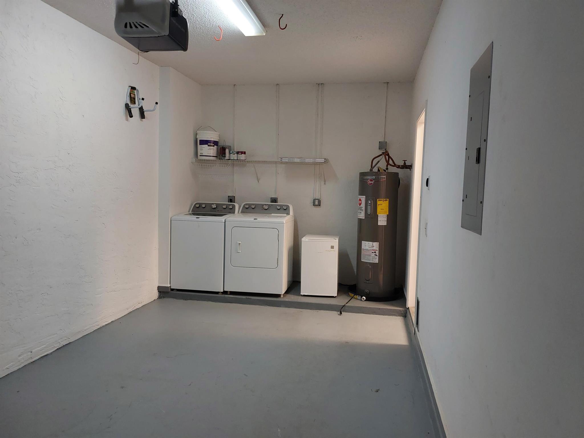 LAUREL OAKS AT JUPITER 2 - Residential Lease