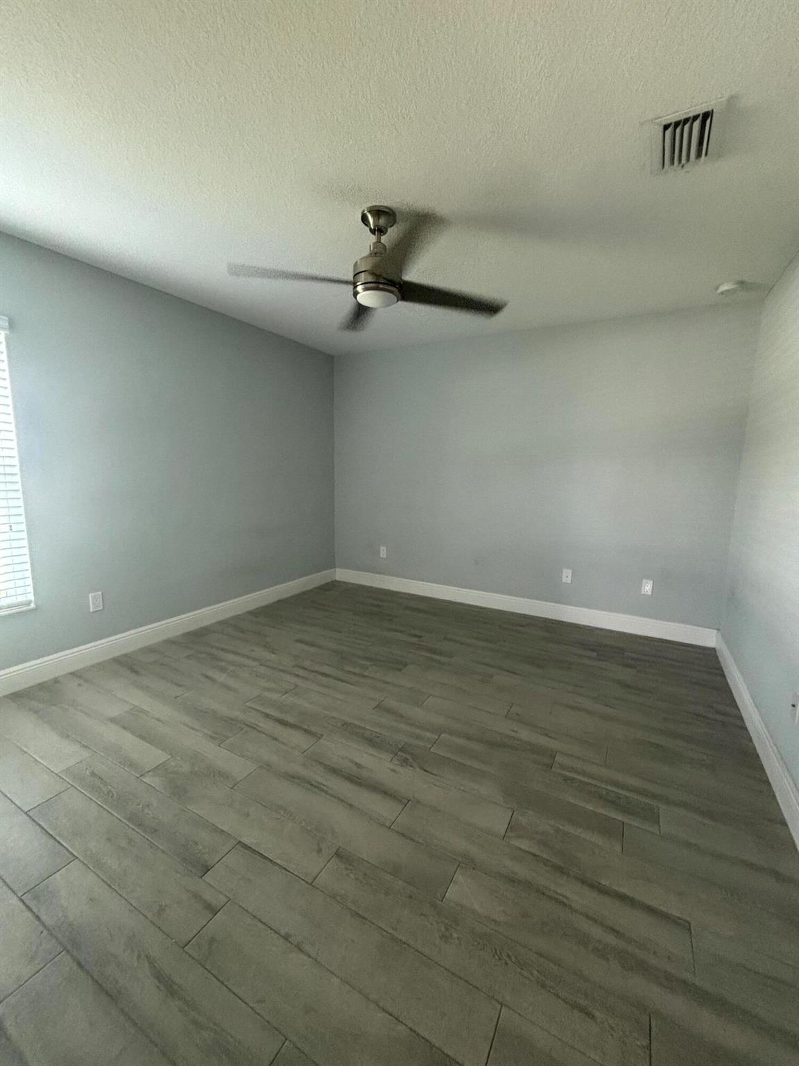 PORT ST LUCIE-SEC 30 - Residential Lease