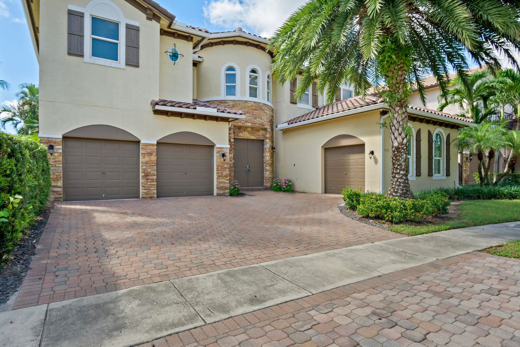 Photo of 4120 Artesa Drive, Boynton Beach, FL 33436 (MLS # R10925873)