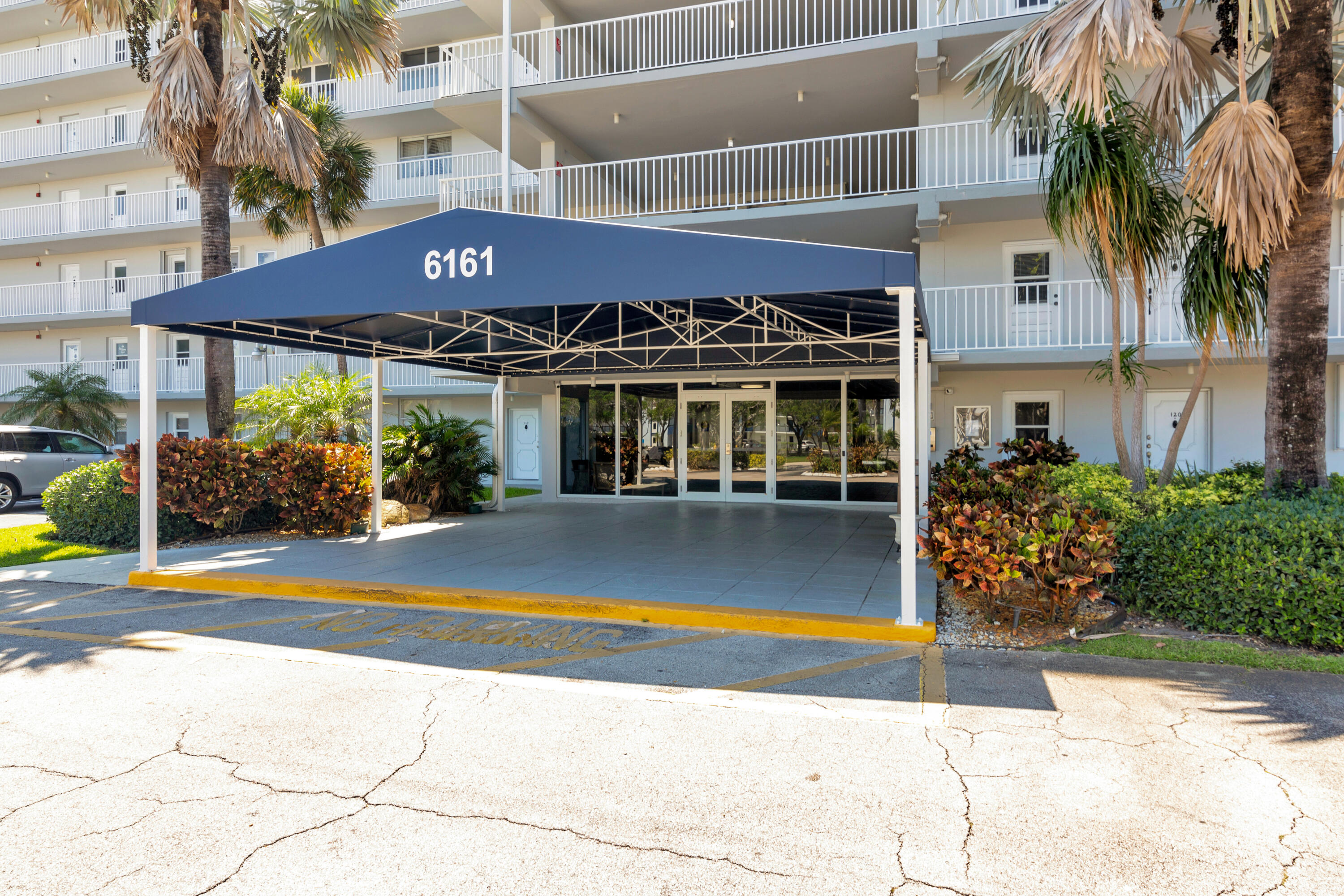 BOCA TEECA CONDO 4 - Residential