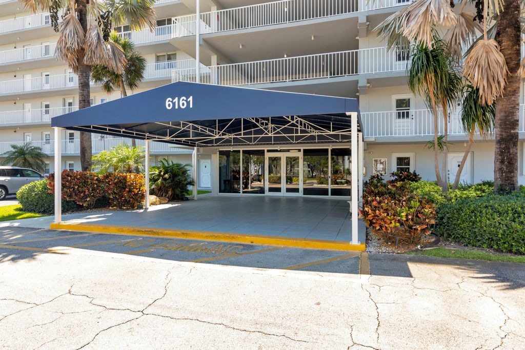 Photo of 6161 NW 2nd Ave #Ph-r, Boca Raton, FL 33487 (MLS # B26025337)