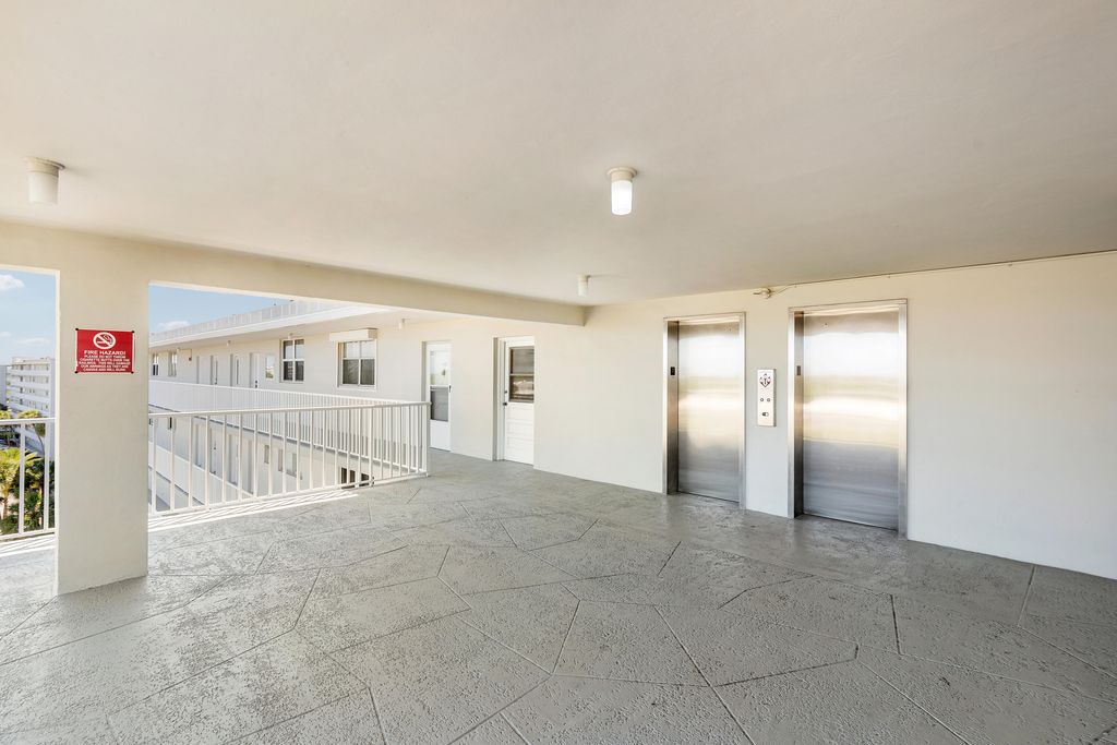 Photo of 6161 NW 2nd Ave #Ph-r, Boca Raton, FL 33487 (MLS # B26025337)