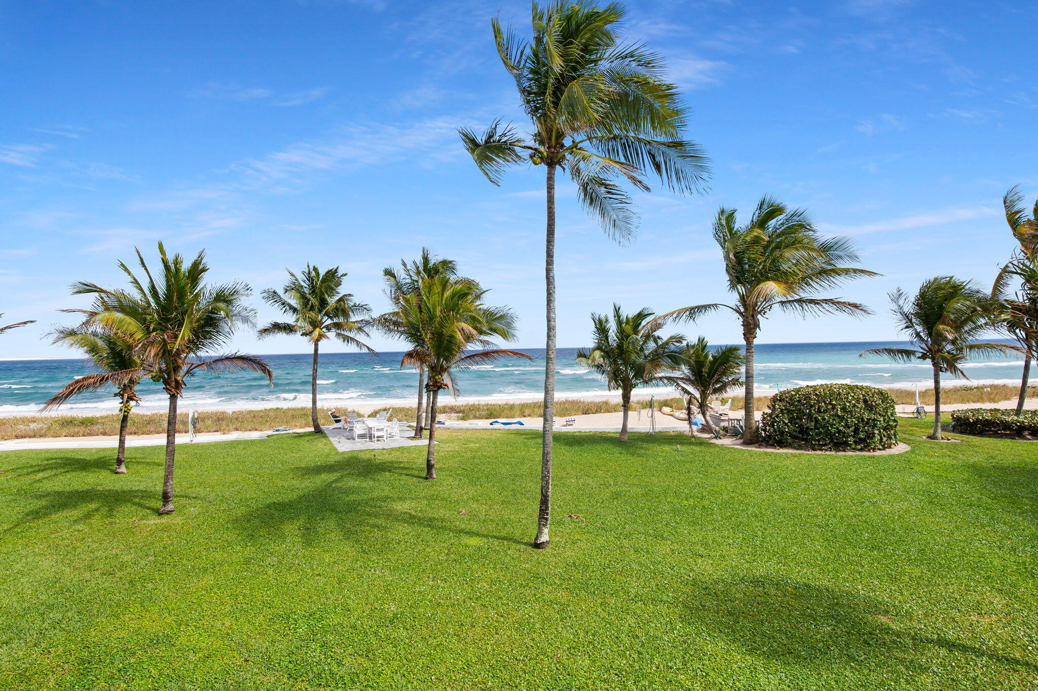 HILLSBORO MILE OCEAN APTS SEC 3 - Residential