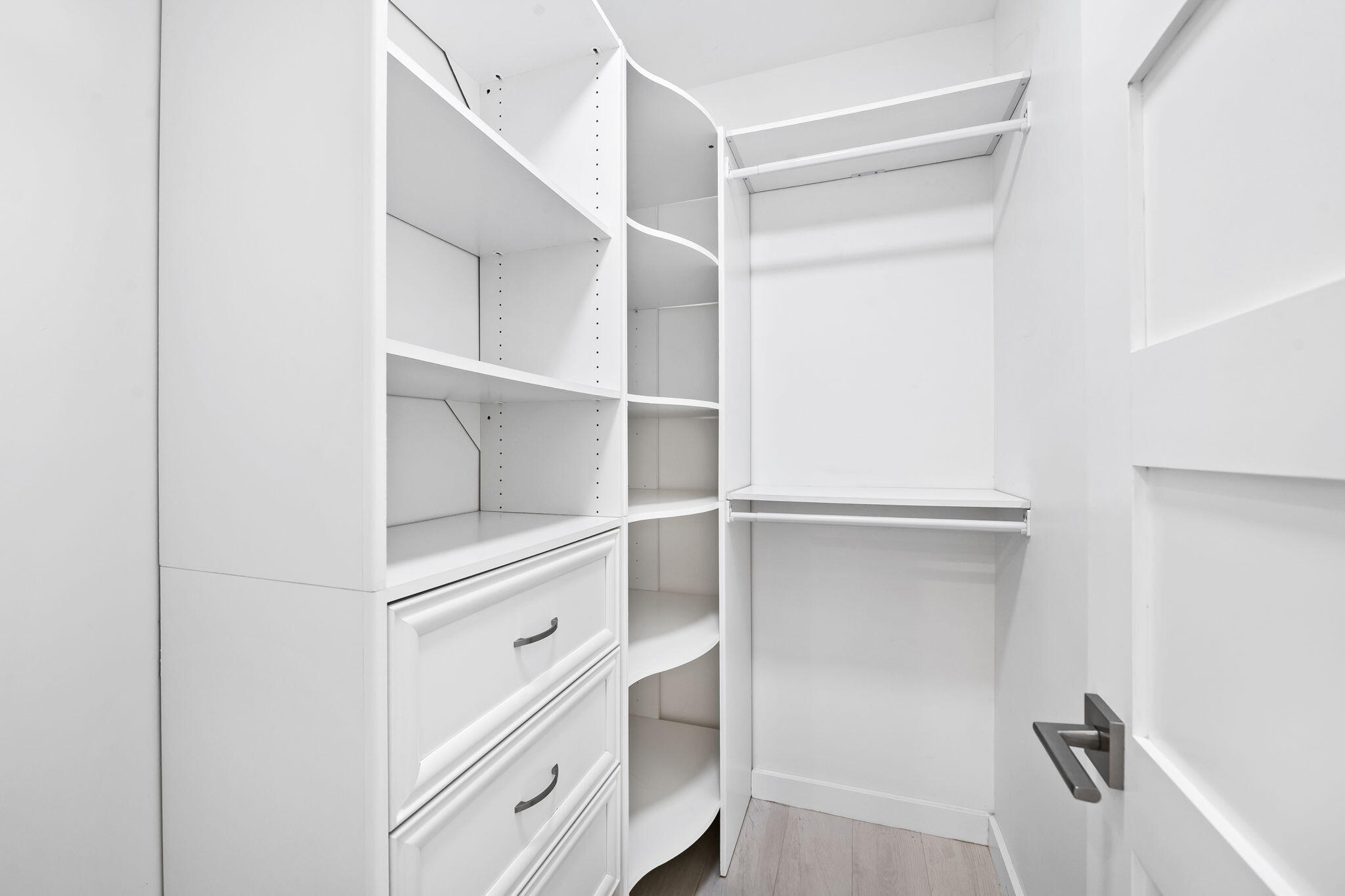 HILLSBORO MILE OCEAN APTS SEC 3 - Residential