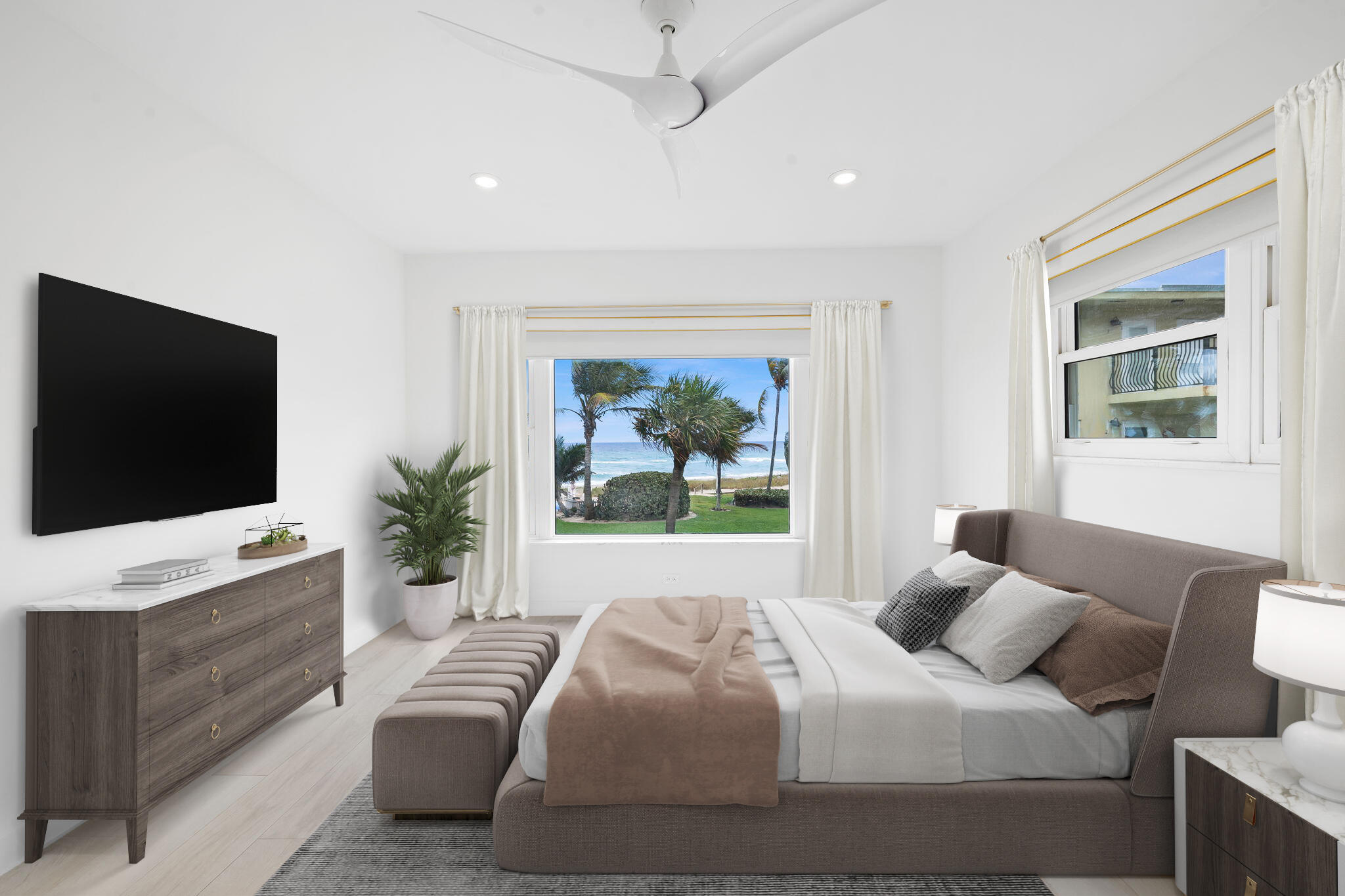 HILLSBORO MILE OCEAN APTS SEC 3 - Residential