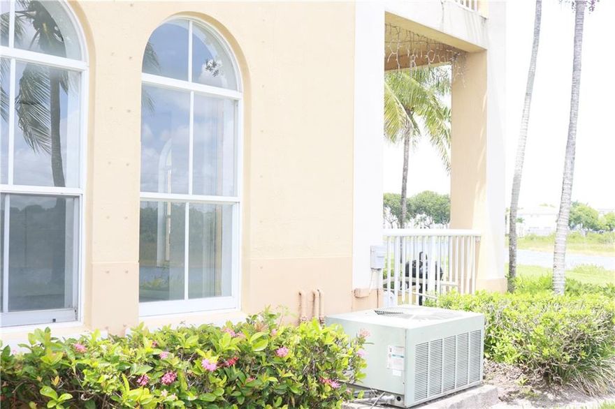 Beautiful 3 bedrooms, 2 baths, first level corner unit, lake view, pool view, next to club house.  One of the kind, hurry, won't last long. Close to A+ schools, Centrally located easy access I75, Shopping Centers, Regional Parks, etc...