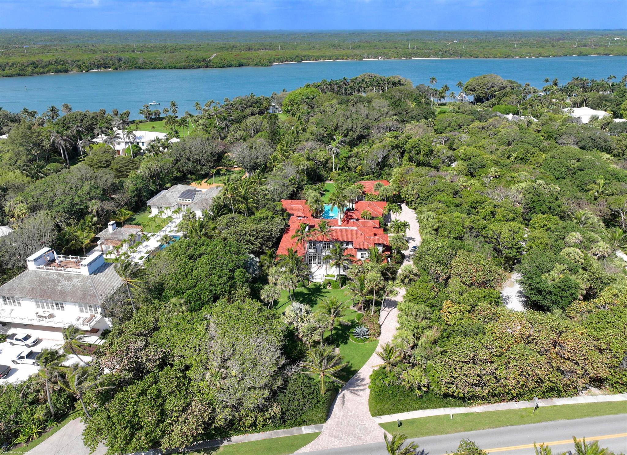 JUPITER ISLAND - Residential