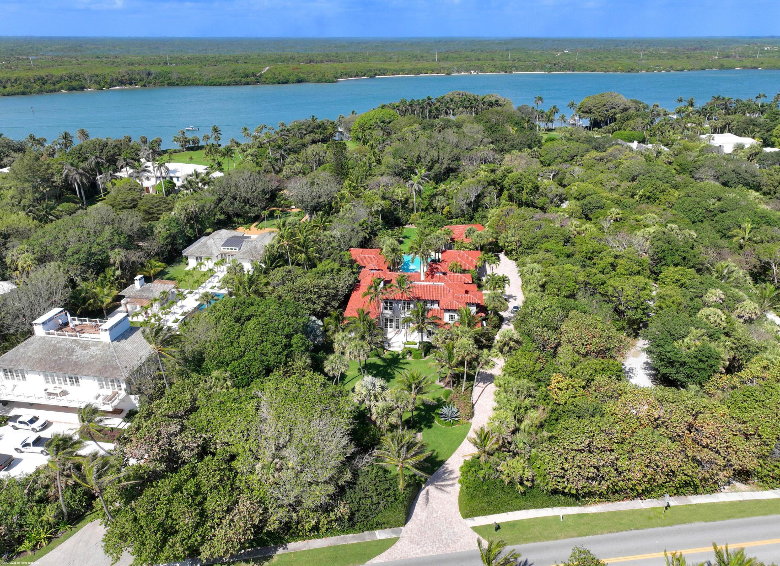 JUPITER ISLAND - Residential