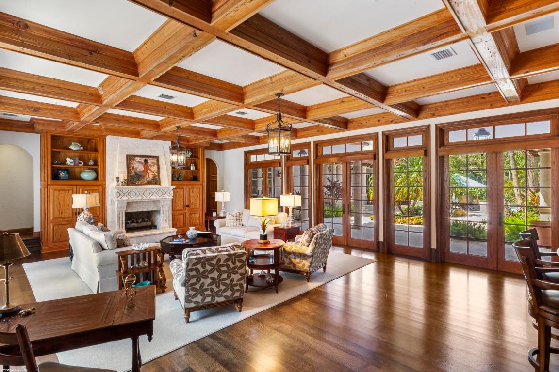 JUPITER ISLAND - Residential