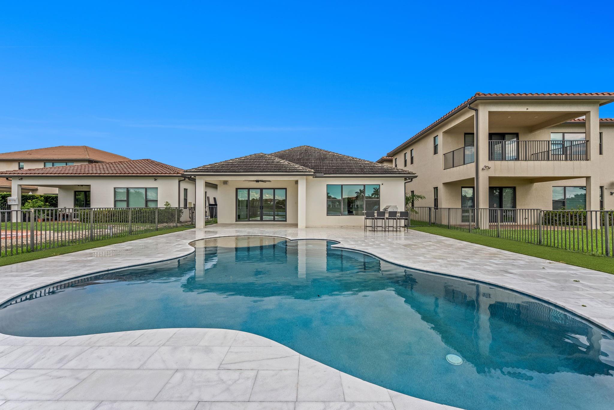 Pembroke Lakes South 119- - Residential