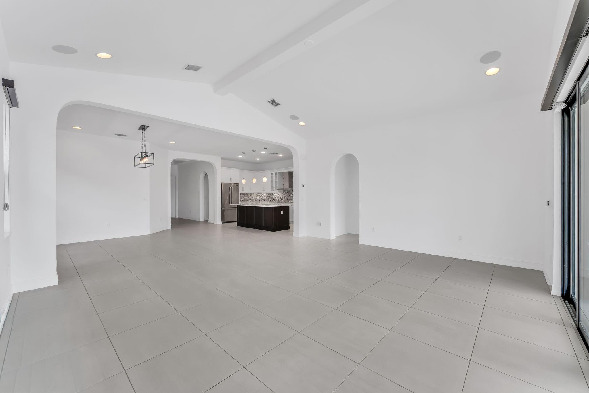 Pembroke Lakes South 119- - Residential