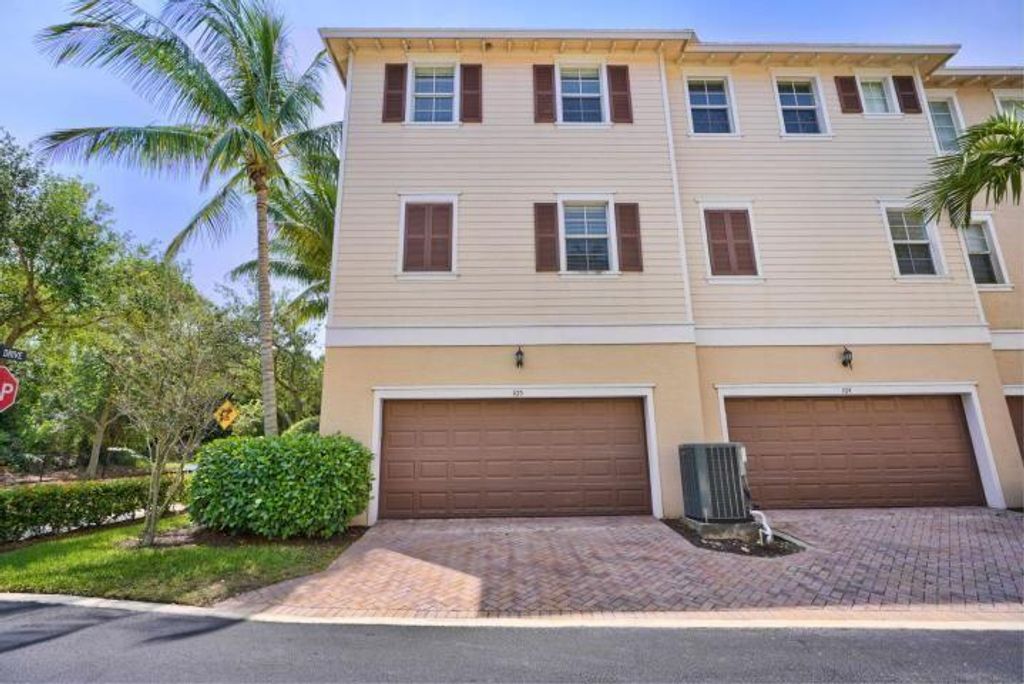 Photo of 155 Indian Creek Parkway #105, Jupiter, FL 33458 (MLS # R10969460)