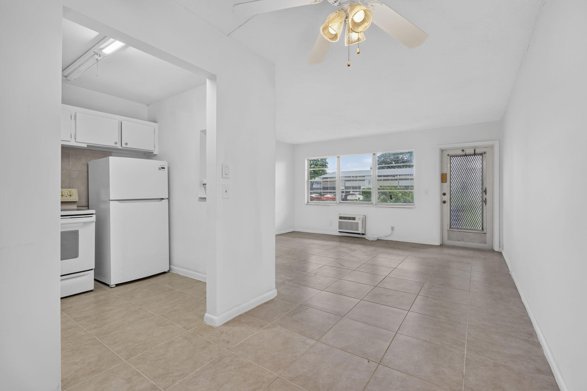 210 Canterbury J 1