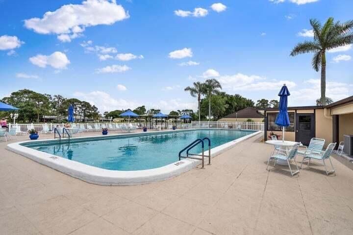 PINE RIDGE SOUTH IV CONDO - Residential