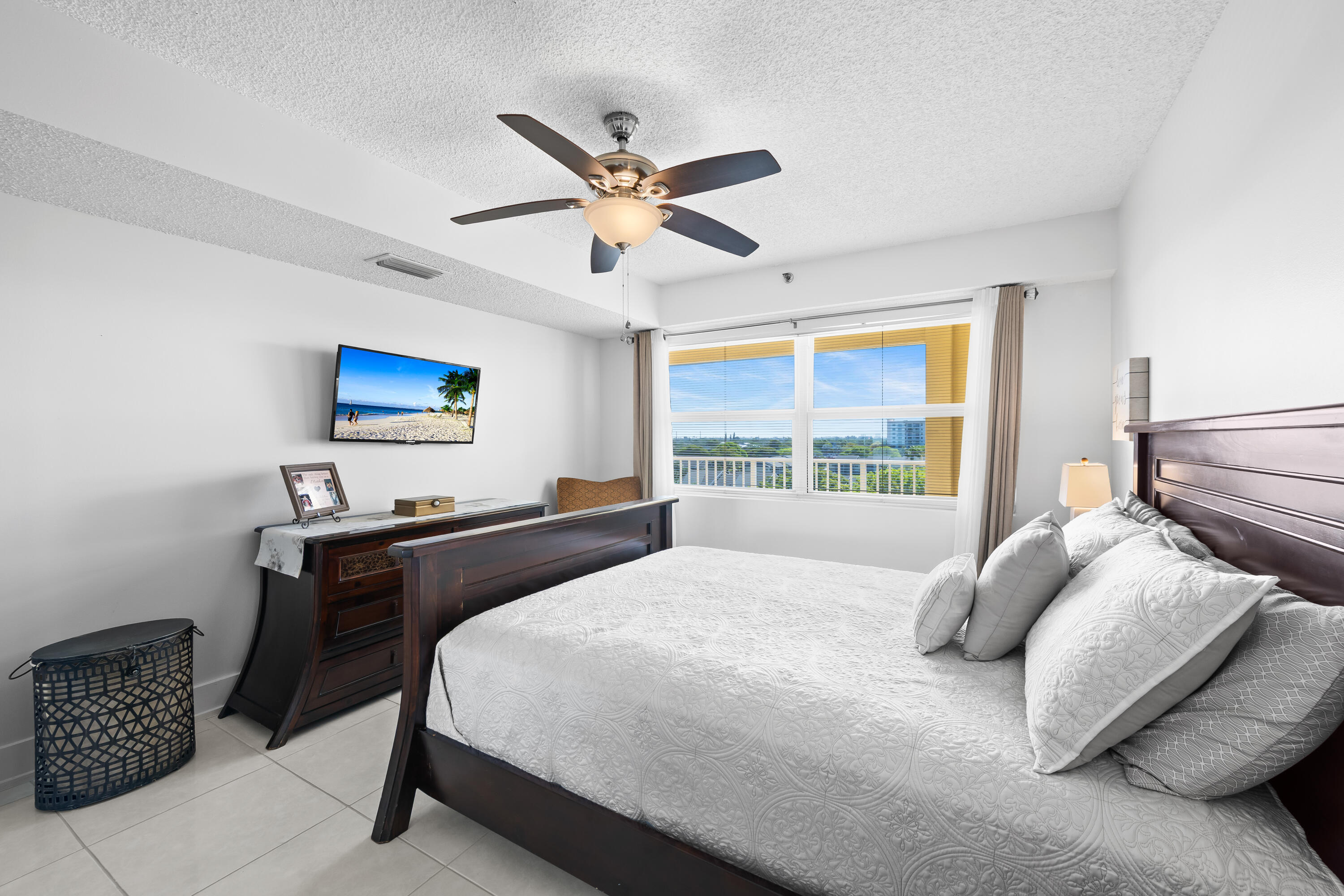 NO 52 PALM-AIRE COUNTRY CLUB - Residential