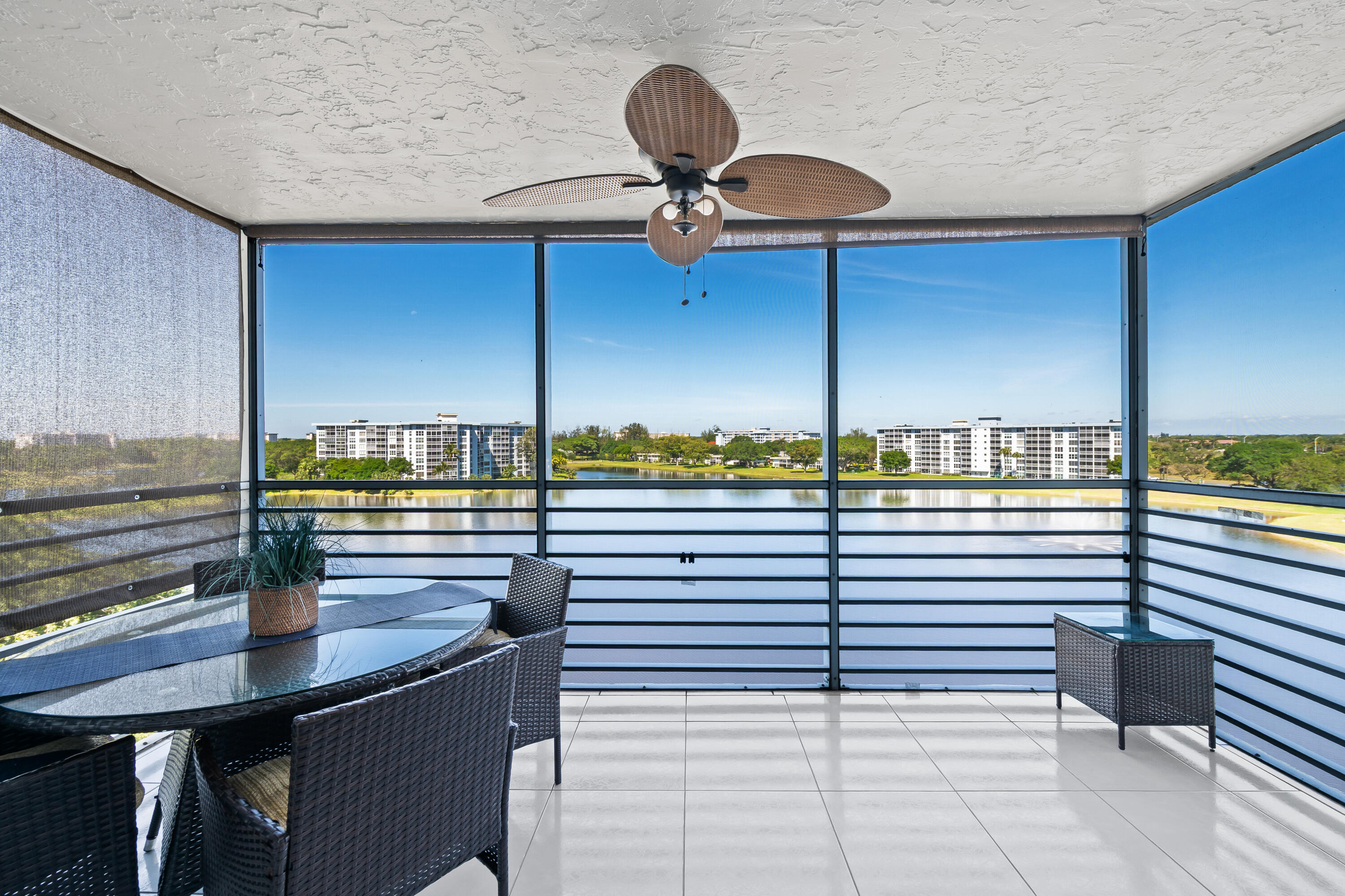 NO 52 PALM-AIRE COUNTRY CLUB - Residential
