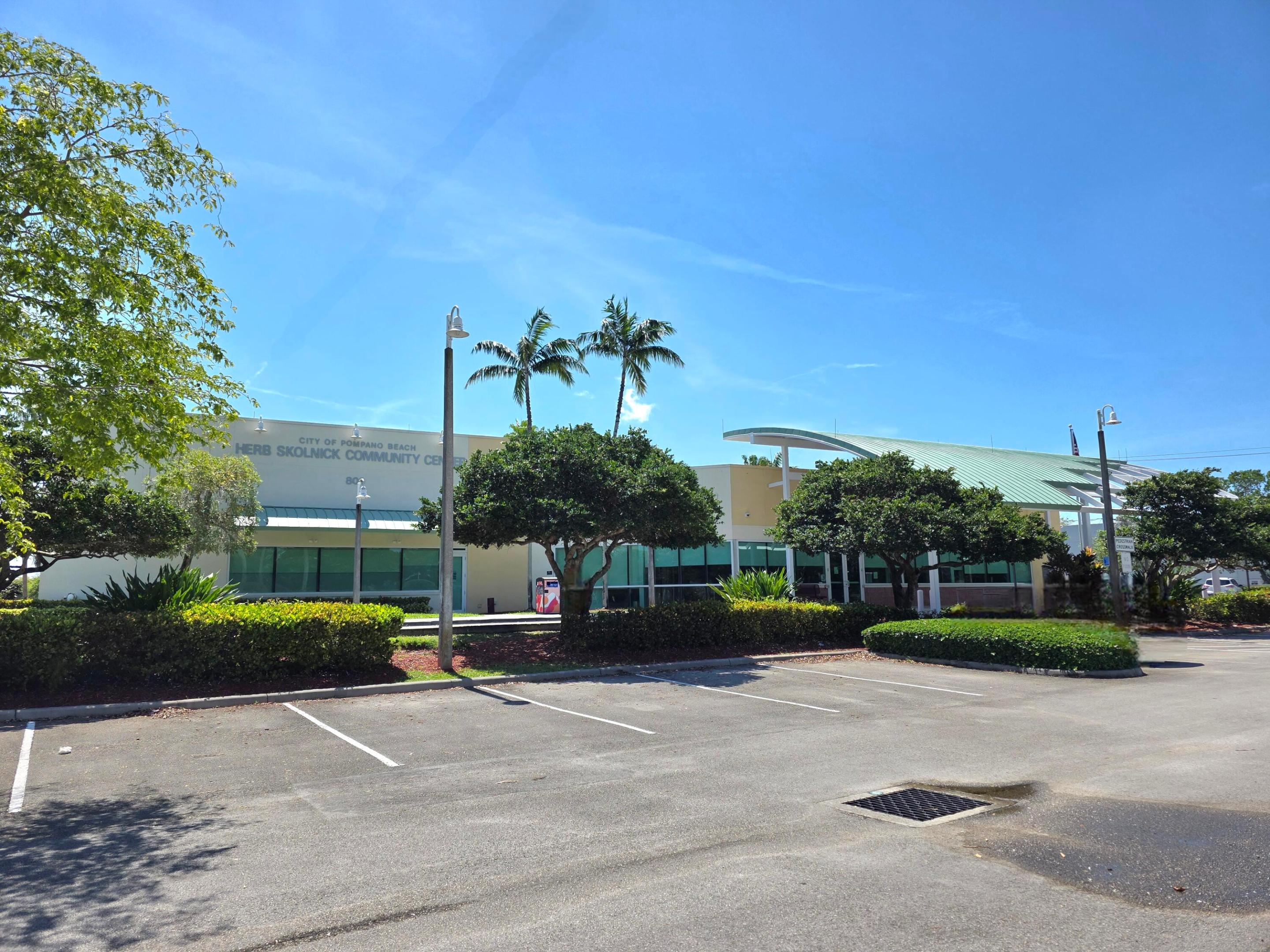 NO 52 PALM-AIRE COUNTRY CLUB - Residential