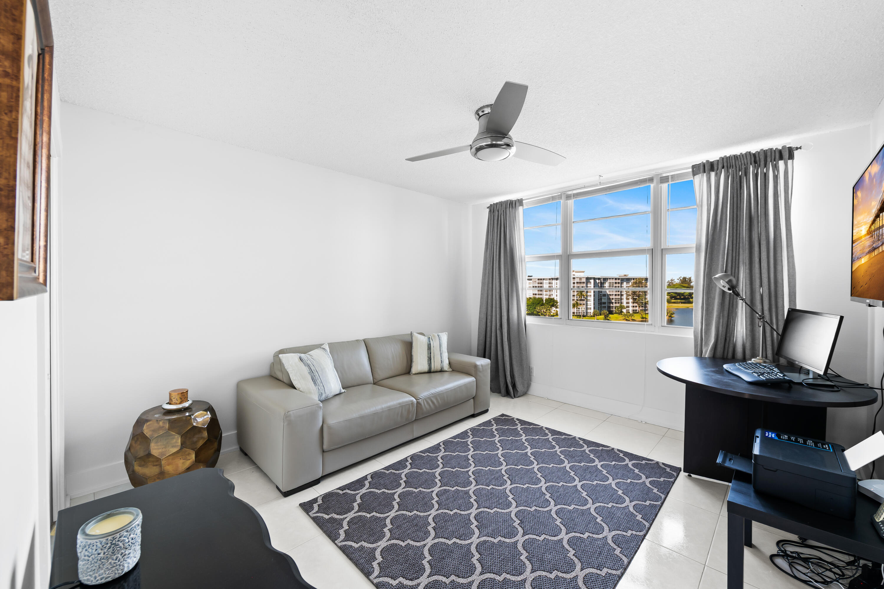 NO 52 PALM-AIRE COUNTRY CLUB - Residential