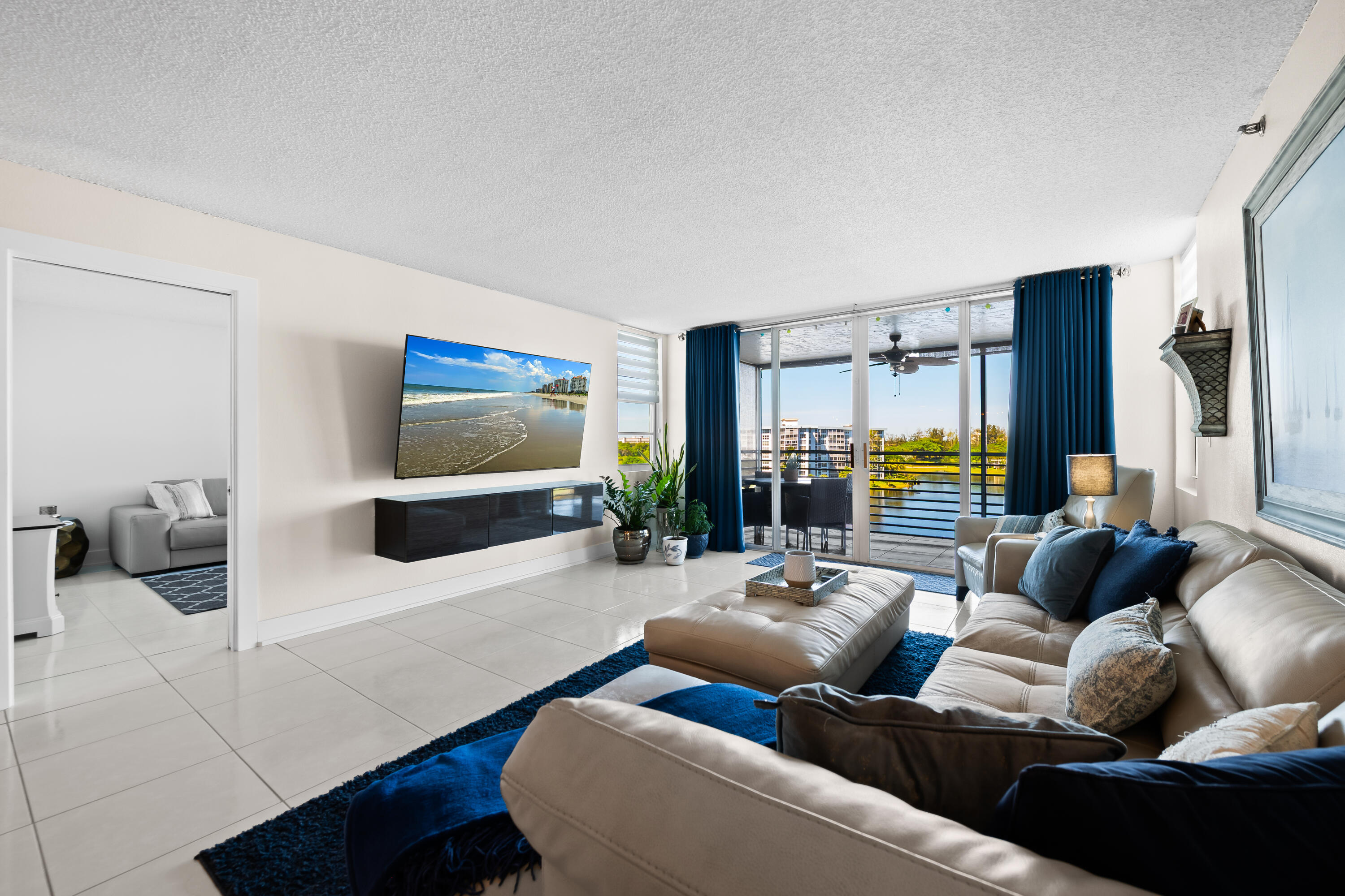 NO 52 PALM-AIRE COUNTRY CLUB - Residential