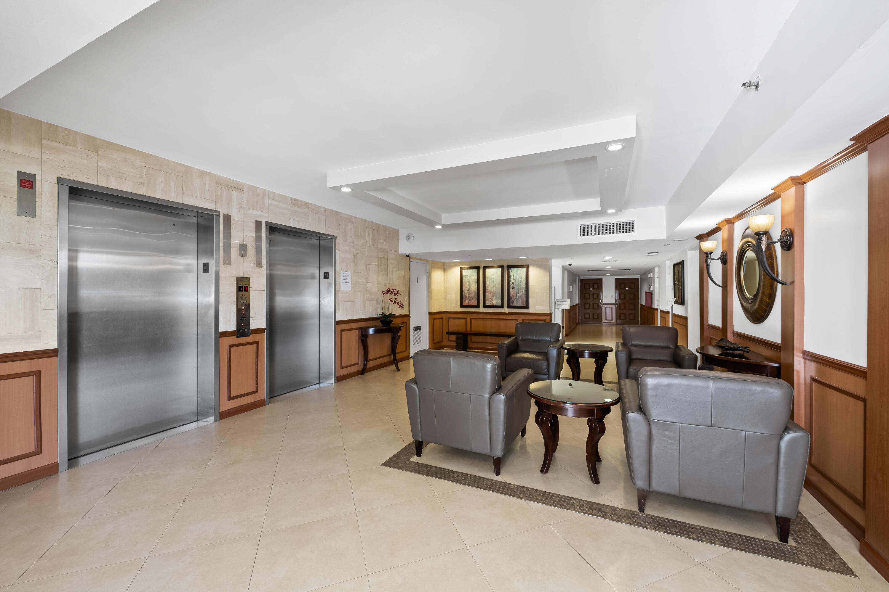 NO 52 PALM-AIRE COUNTRY CLUB - Residential